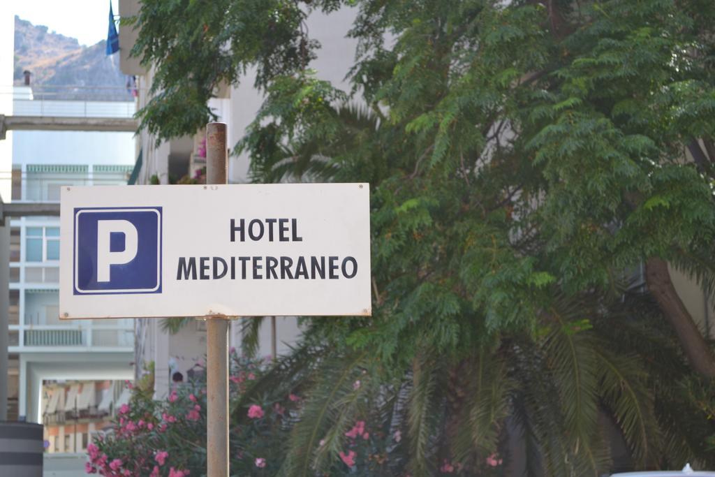 Hotel Mediterraneo Чефалу Экстерьер фото